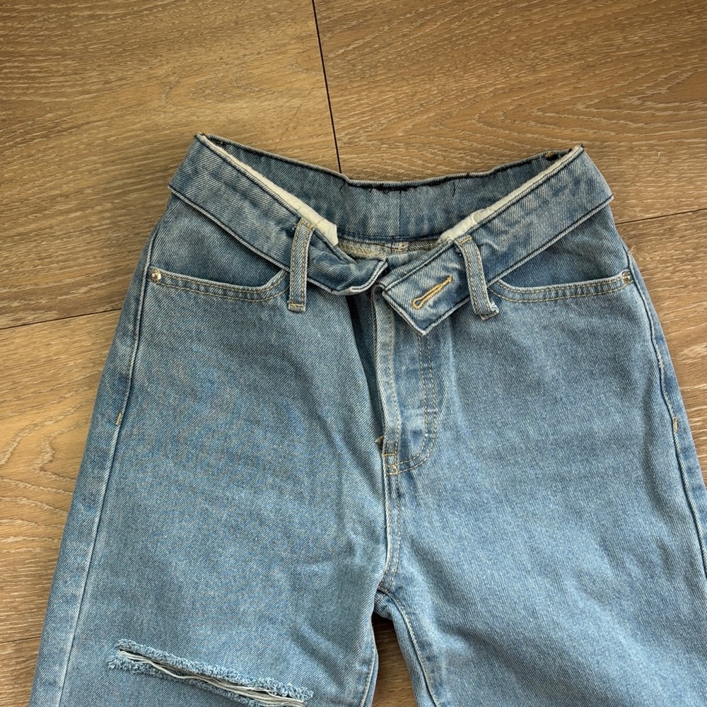 Stylish Ripped Blue Jeans